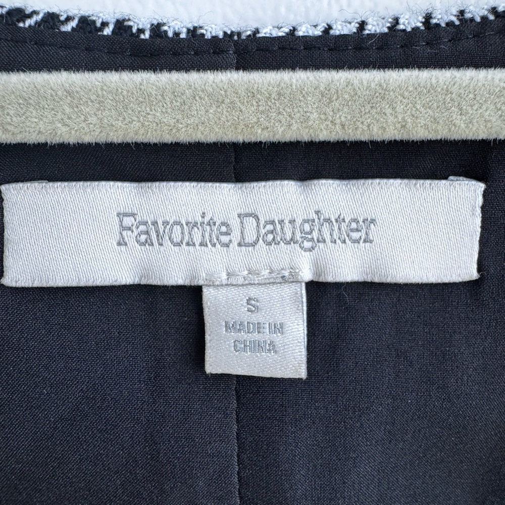 Favorite Daughter Houndstooth Vest - Picture 2 of 3